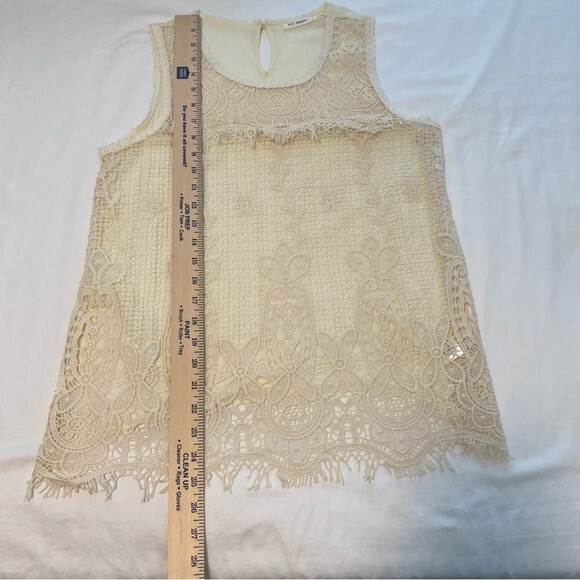 NWOT Blu Pepper Ivory Lace Crochet Floral Sleeveless Key Hole Cut Out Size M - Picture 12 of 12